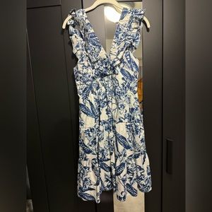 Abercrombie blue and white floral dress new with tag size medium
